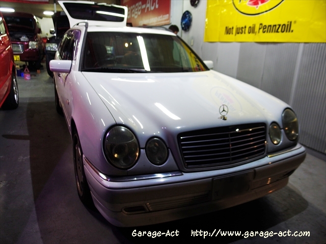 Mercedes Benz E240